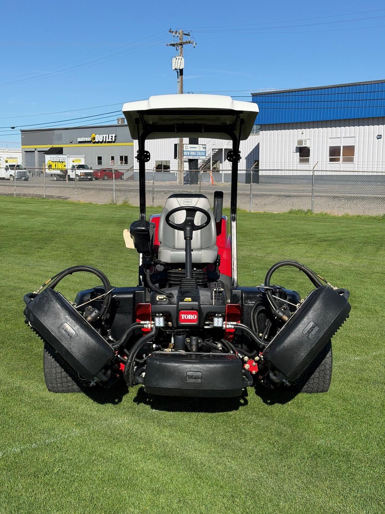 Reelmaster® 5610-D w/ 8 Blade DPA Cutting Units — photo 1 of 4