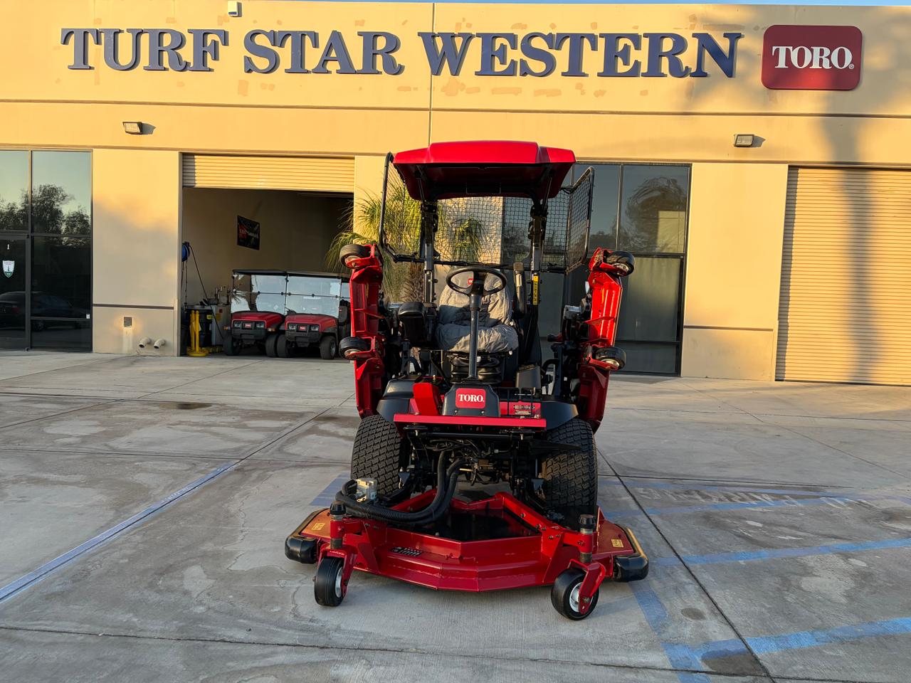 Toro Groundsmaster 4000-D — photo 2 of 6