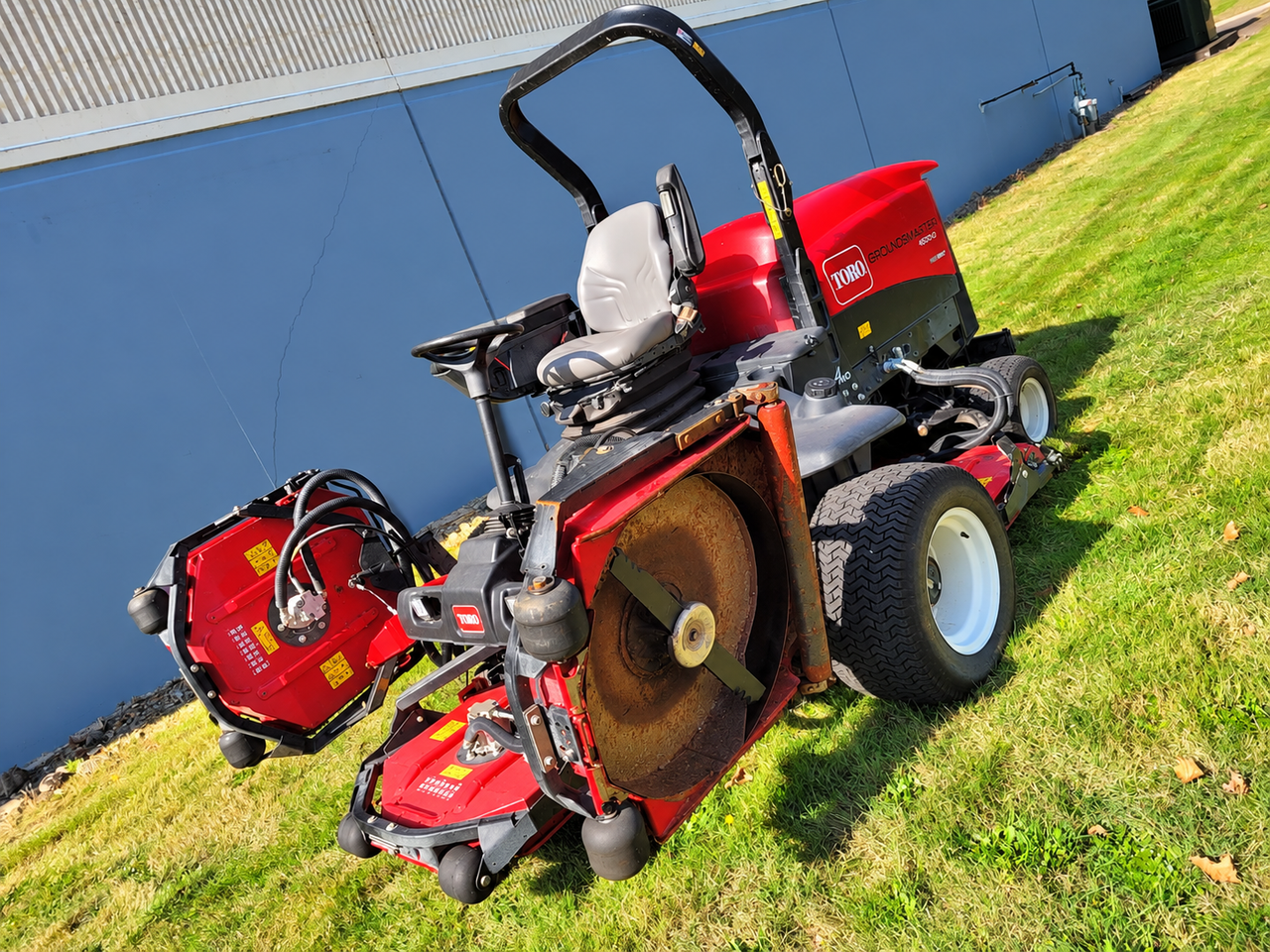 Toro Groundsmaster 4500-D — photo 1 of 4